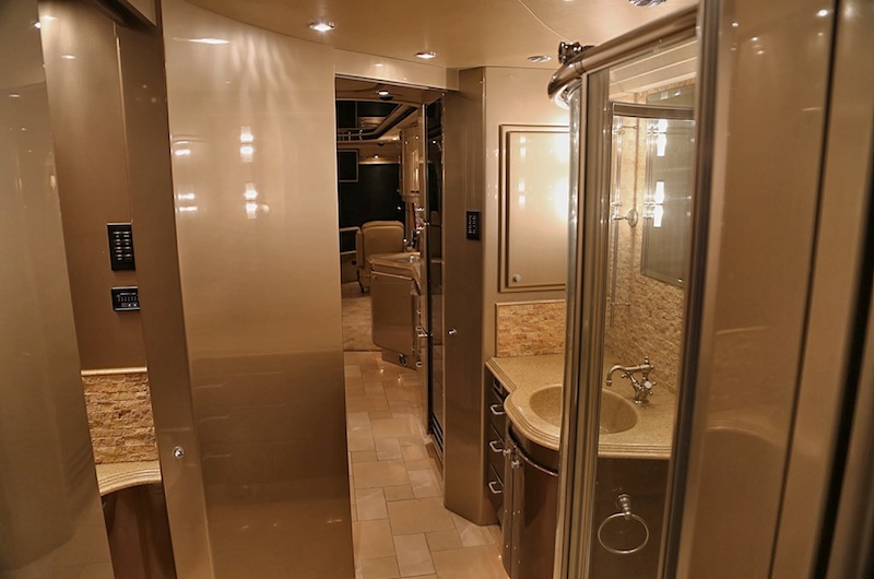 2006 Prevost Country Coach XLII For Sale