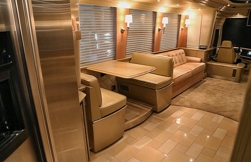 2006 Prevost Country Coach XLII For Sale
