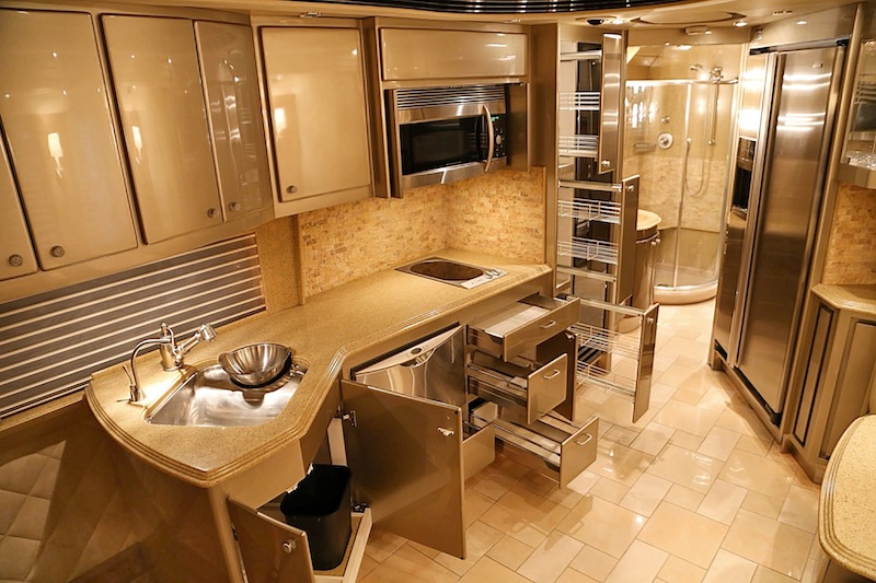 2006 Prevost Country Coach XLII For Sale