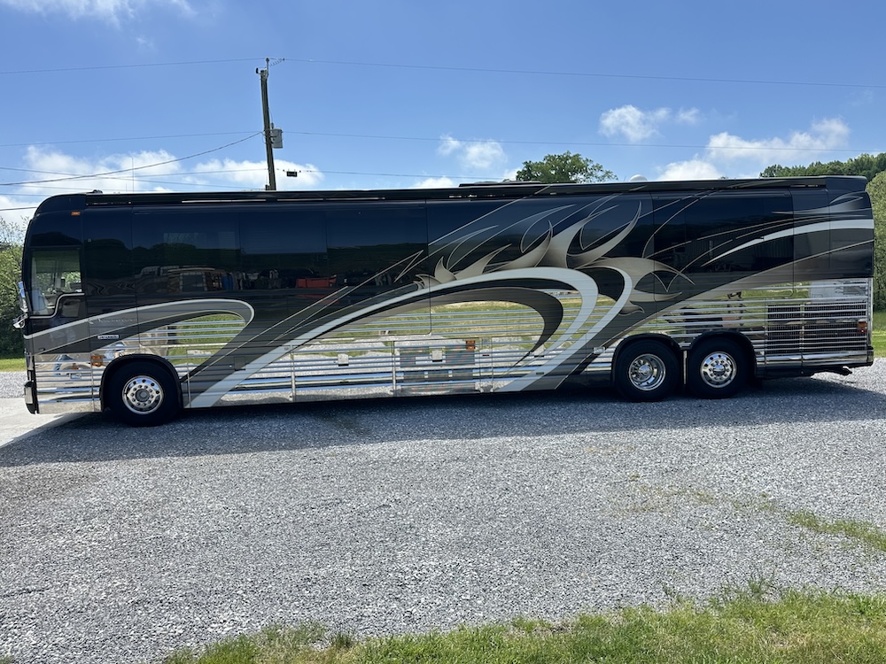 2006 Prevost COuntry Coach XLII For Sale