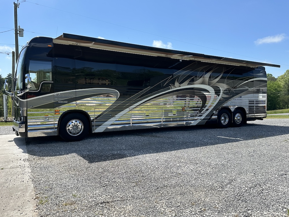 2006 Prevost COuntry Coach XLII For Sale
