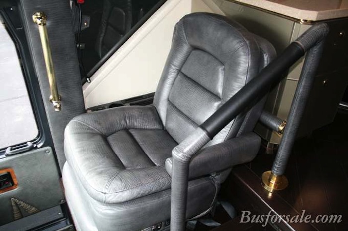 2006 Prevost Featherlite H3-45 For Sale