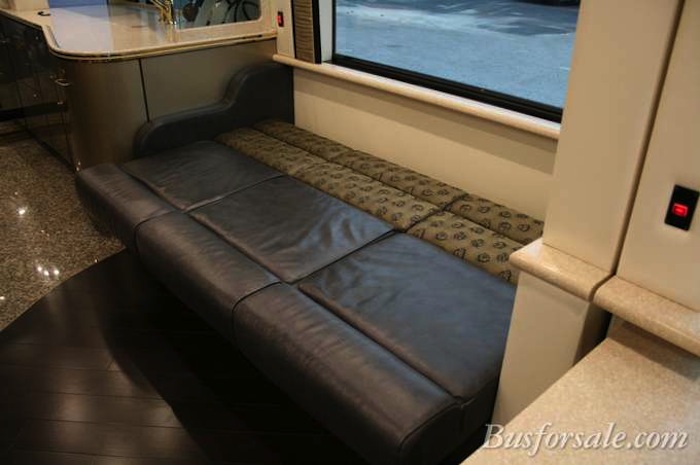 2006 Prevost Featherlite H3-45 For Sale