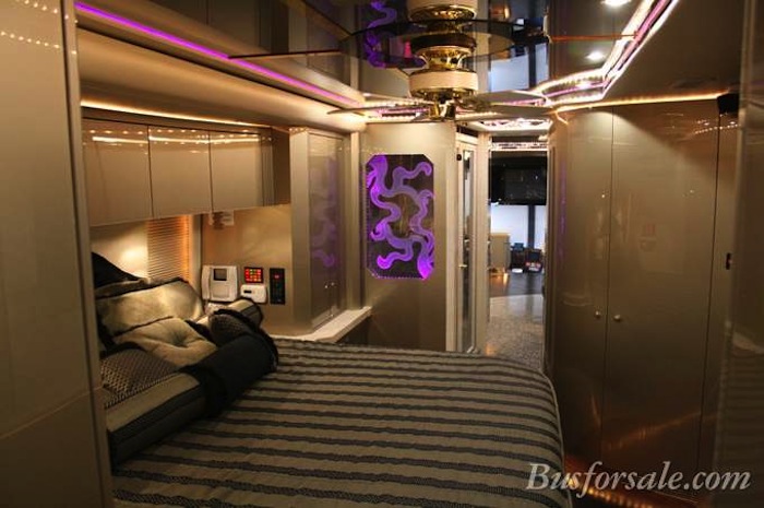 2006 Prevost Featherlite H3-45 For Sale