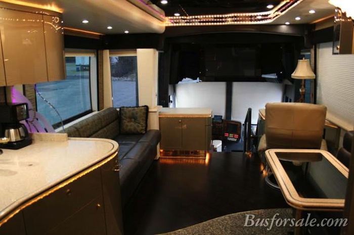 2006 Prevost Featherlite H3-45 For Sale