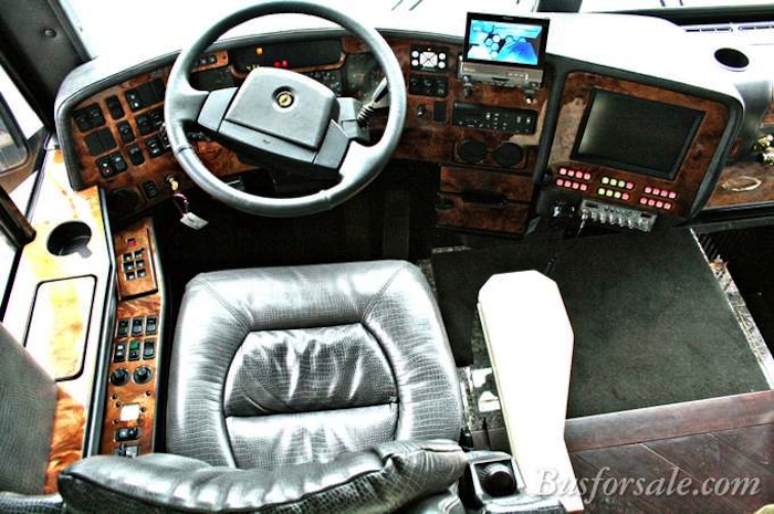 2006 Prevost Featherlite H3-45 For Sale