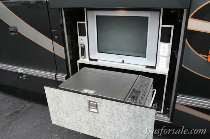 2006 Prevost Featherlite H3-45 For Sale