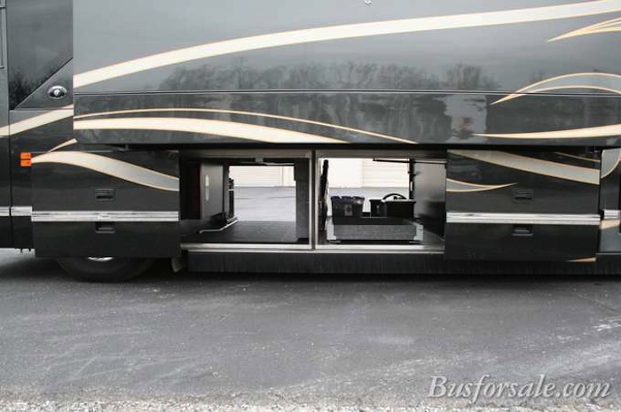 2006 Prevost Featherlite H3-45 For Sale