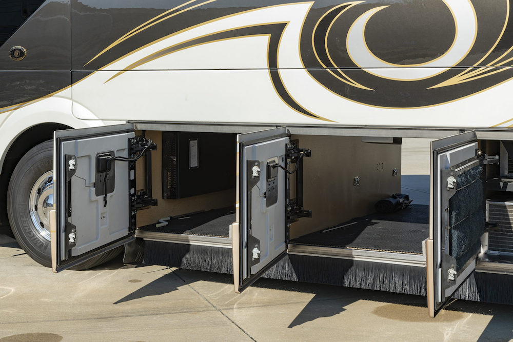 2006 Prevost Featherlite H3-45 For Sale