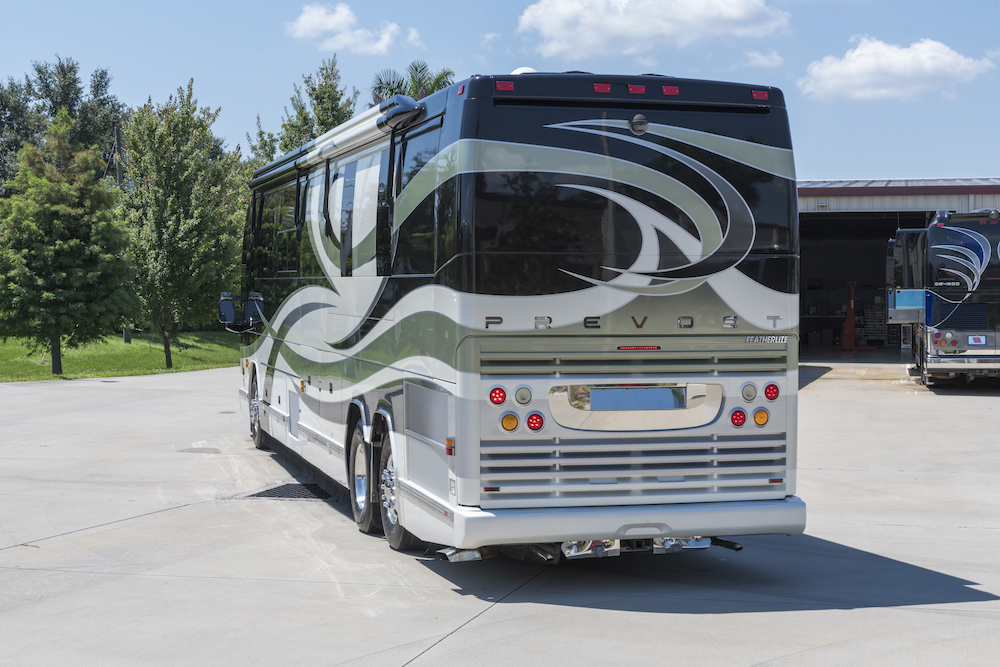 2006 Prevost Featherlite H3-45 For Sale