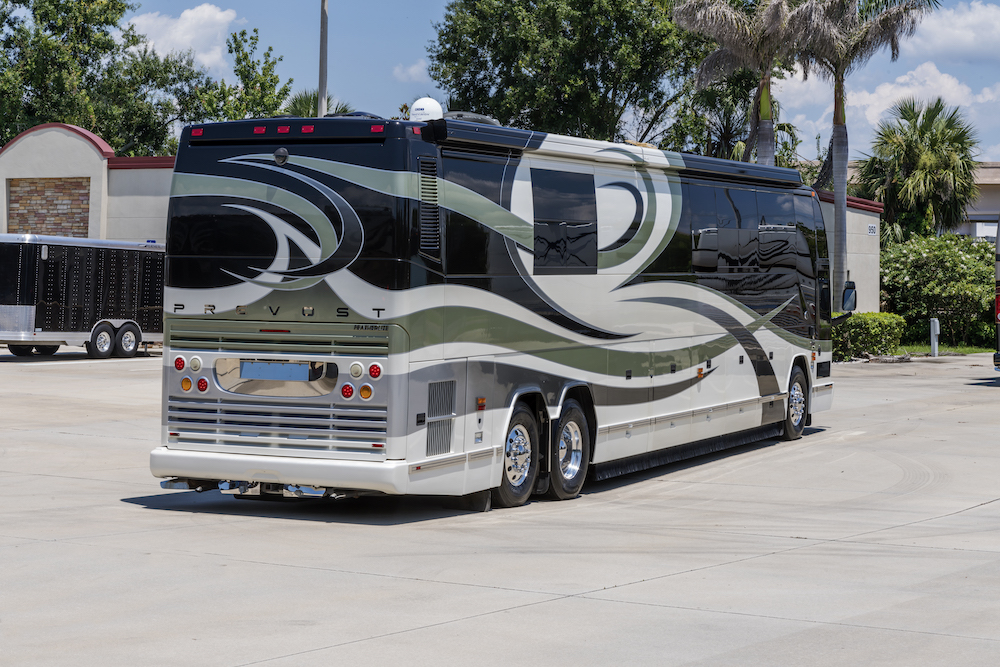 2006 Prevost Featherlite H3-45 For Sale