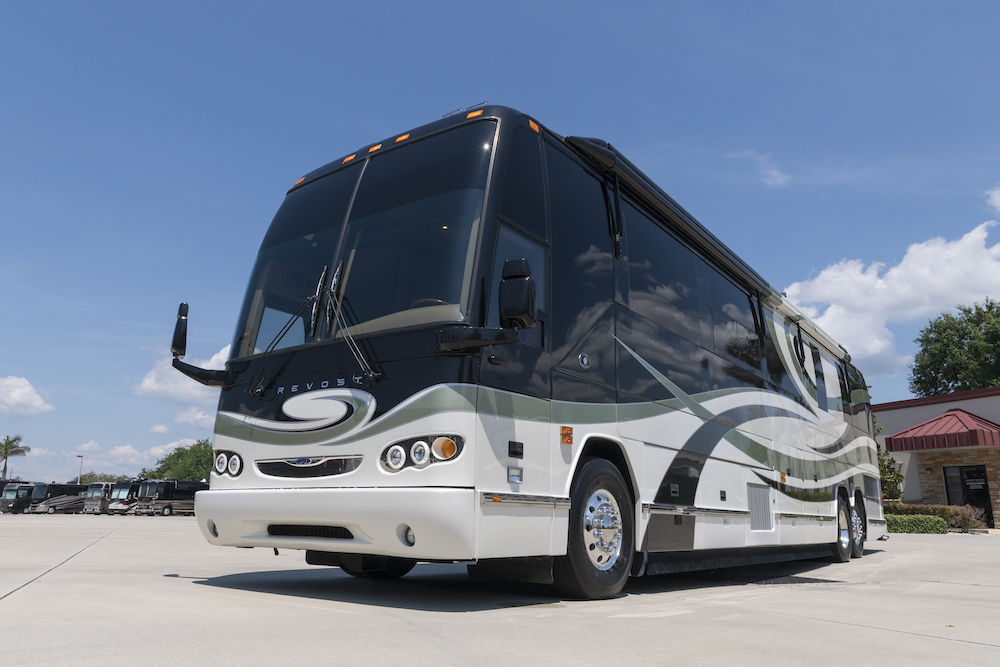 2006 Prevost Featherlite H3-45 For Sale