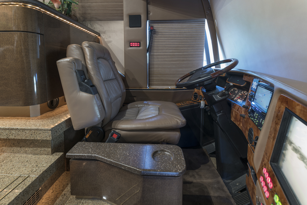 2006 Prevost Featherlite H3-45 For Sale