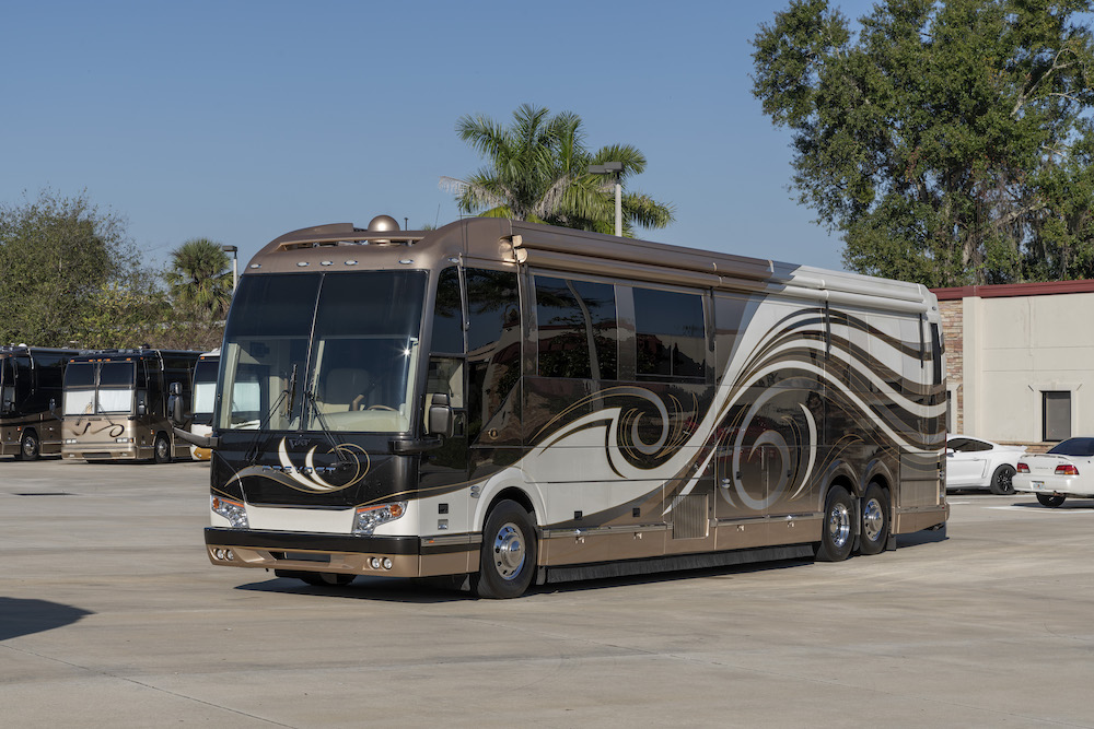 2006 Prevost Featherlite H3-45 For Sale