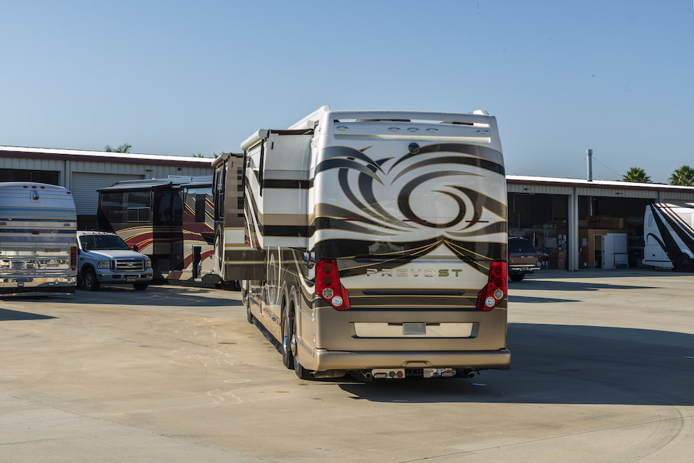 2006 Prevost Featherlite H3-45 For Sale