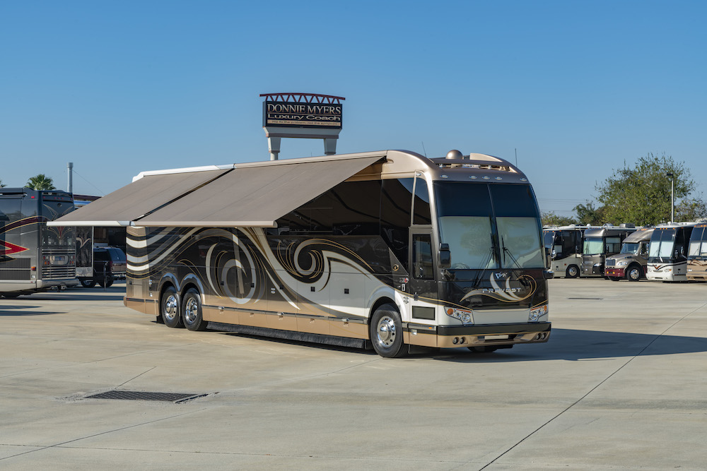 2006 Prevost Featherlite H3-45 For Sale