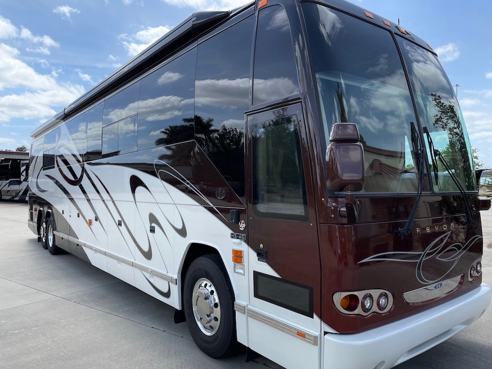 2006 Prevost Featherlite H3-45 For Sale