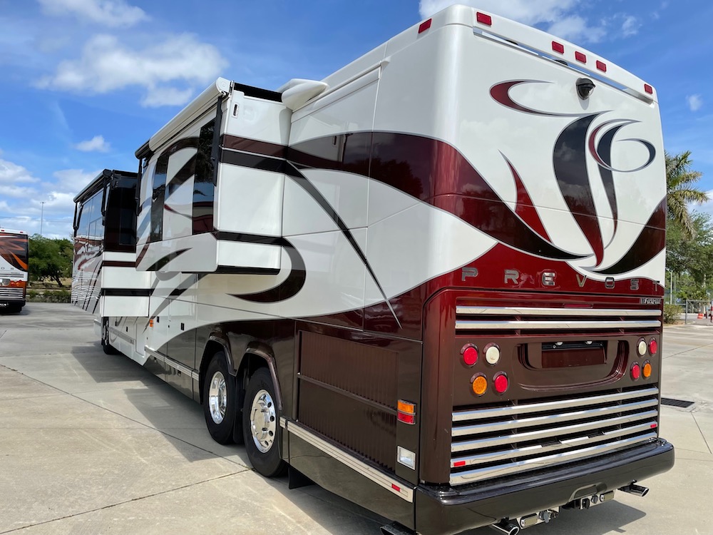 2006 Prevost Featherlite H3-45 For Sale