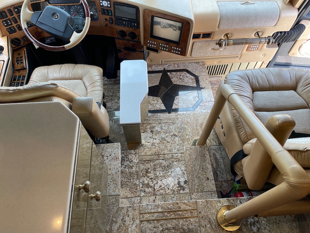 2006 Prevost Featherlite H3-45 For Sale