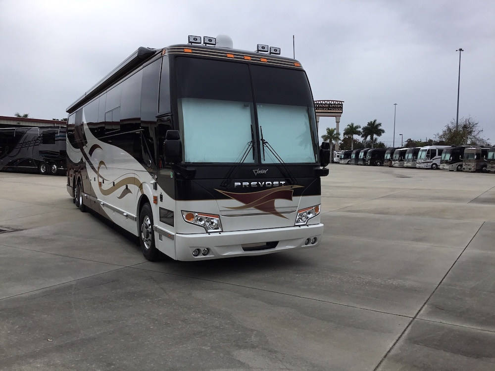 2006 Prevost Featherlite H3-45 For Sale