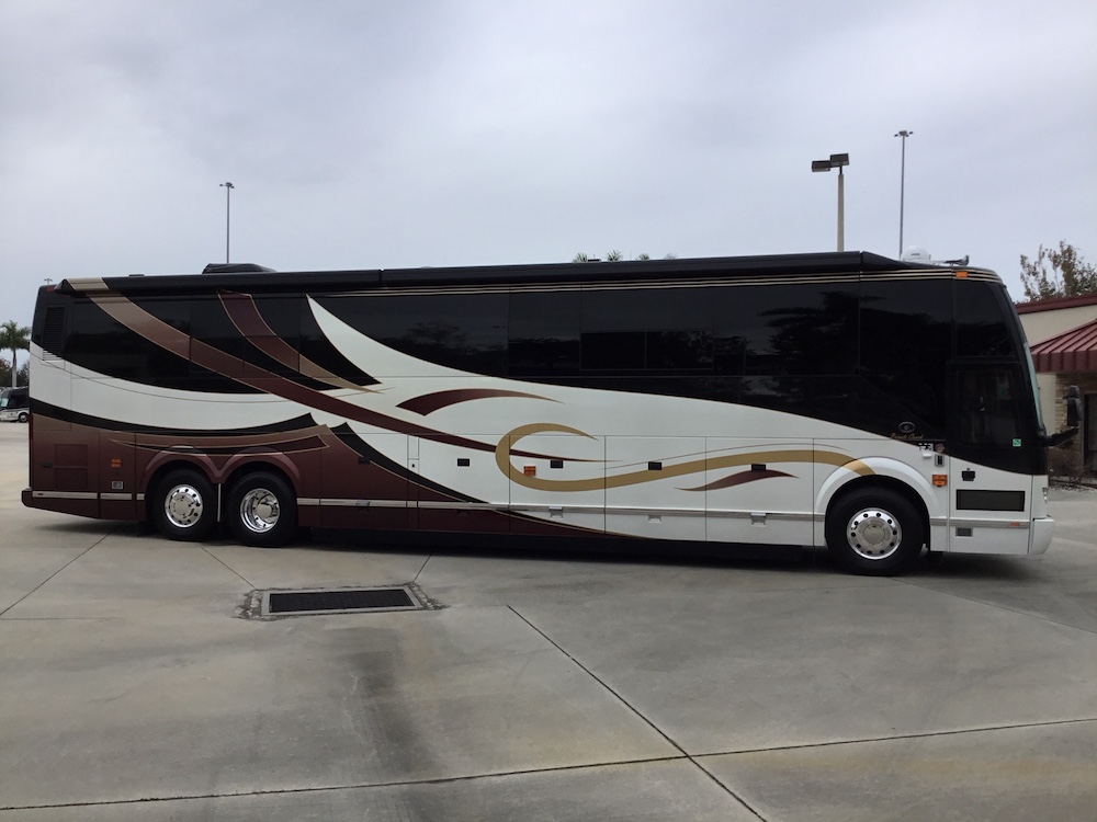 2006 Prevost Featherlite H3-45 For Sale