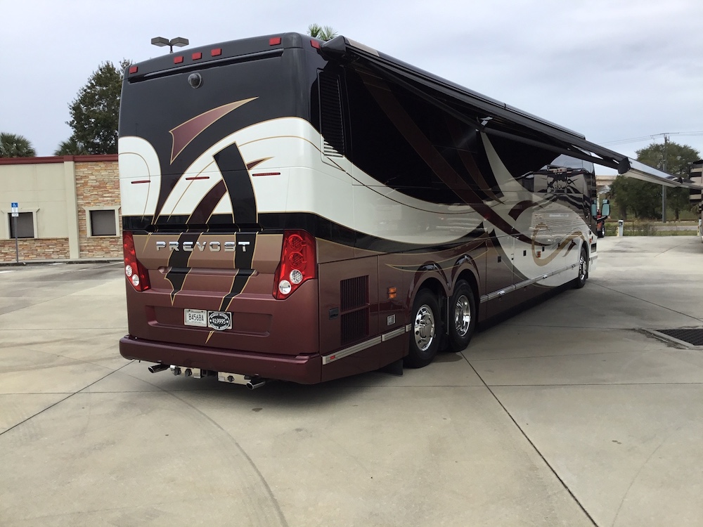 2006 Prevost Featherlite H3-45 For Sale