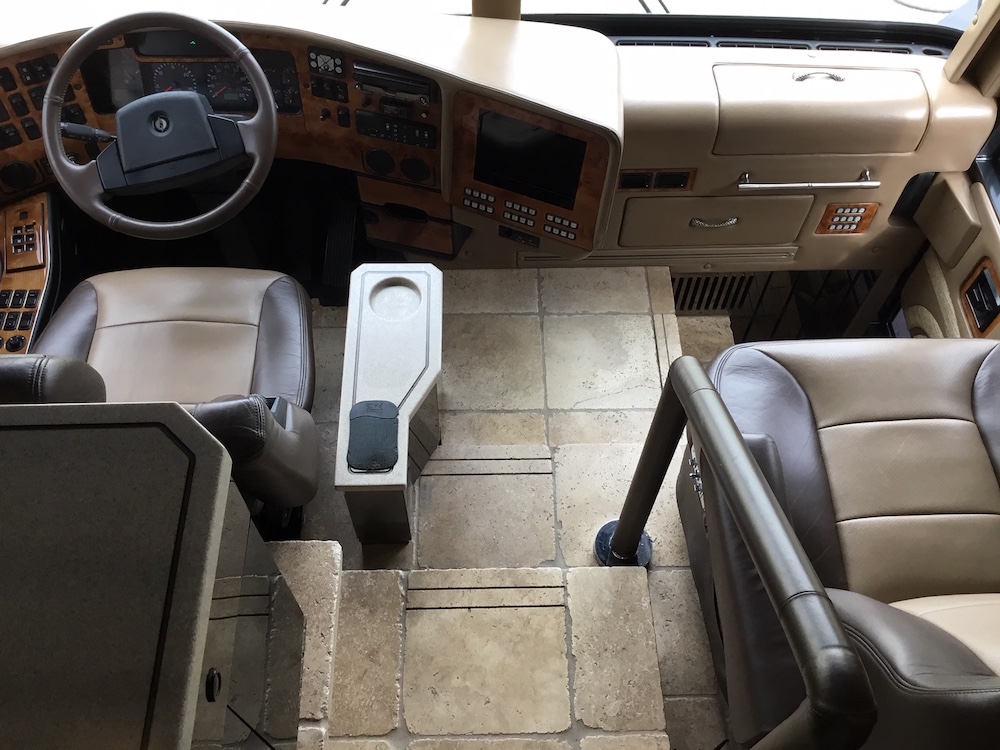 2006 Prevost Featherlite H3-45 For Sale