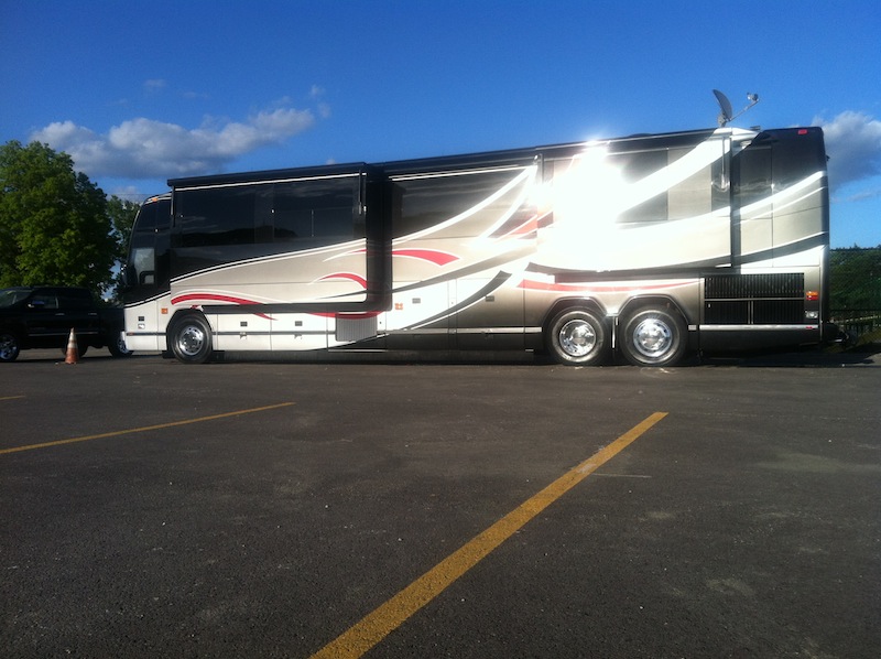 2006 Prevost Featherlite H3-45 For Sale