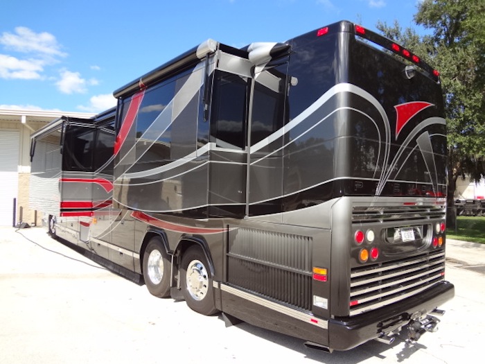 2006 Prevost Featherlite H3-45 For Sale