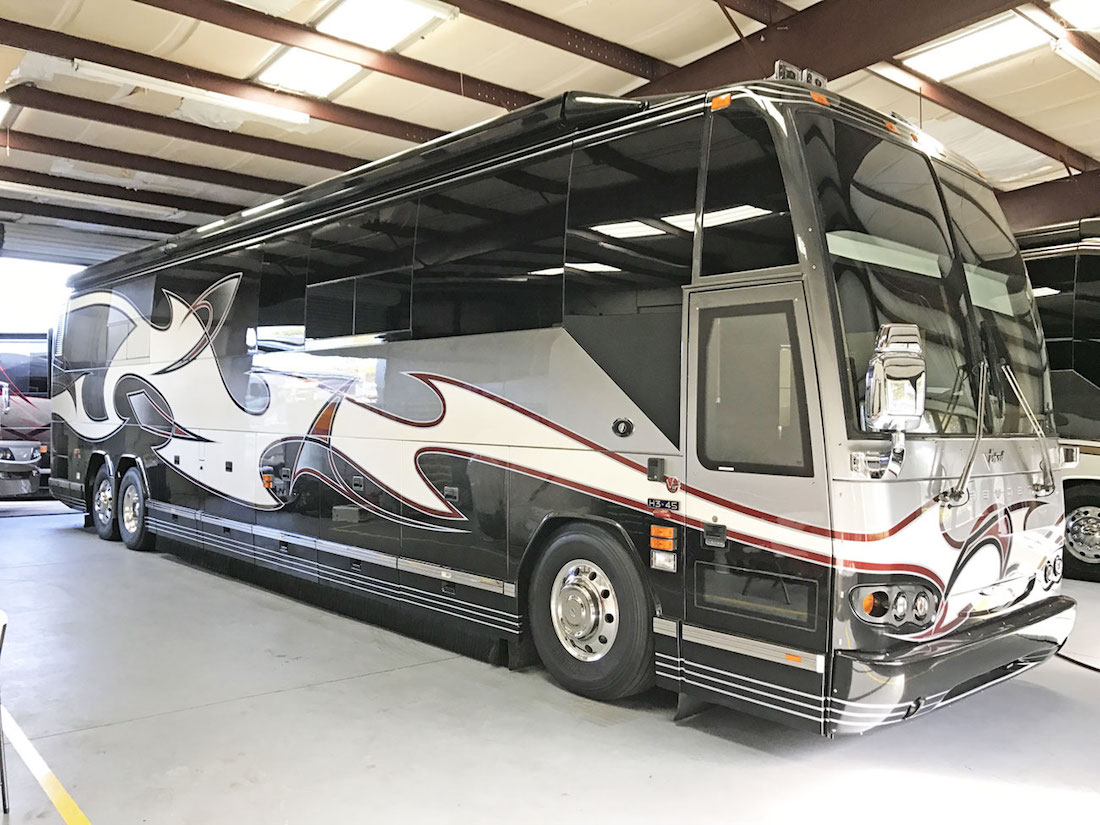 2006 Prevost Feathelite H3-45 For Sale