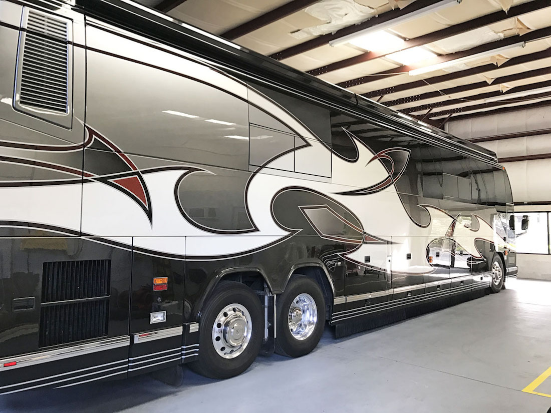 2006 Prevost Feathelite H3-45 For Sale