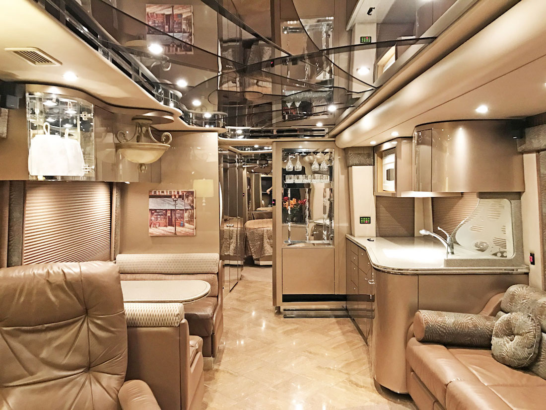 2006 Prevost Feathelite H3-45 For Sale