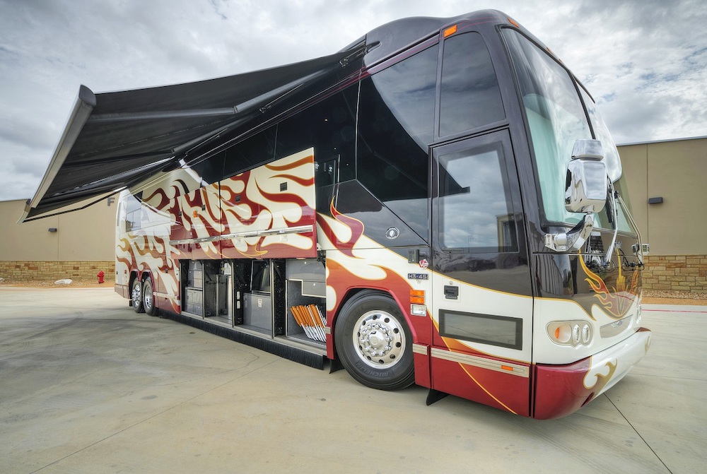 2006 Prevost Featherlite H3-45 For Sale