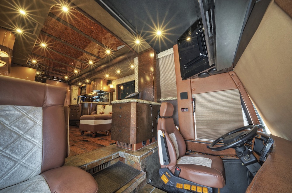 2006 Prevost Featherlite H3-45 For Sale