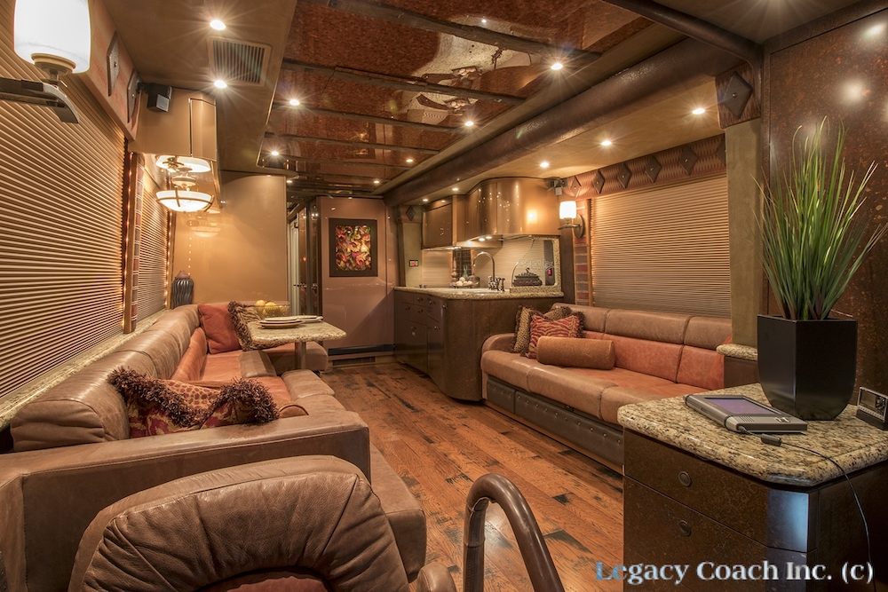 2006 Prevost Featherlite H3-45 For Sale