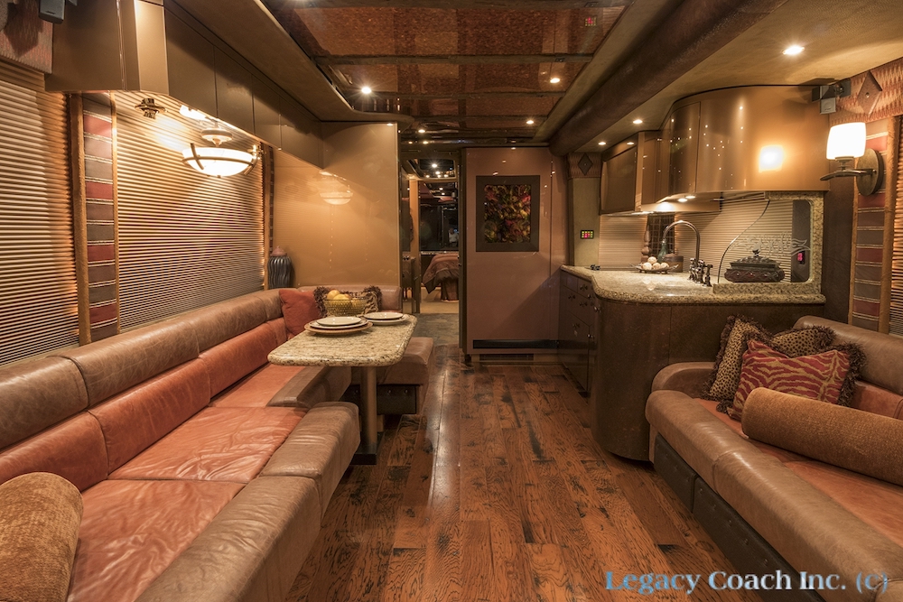 2006 Prevost Featherlite H3-45 For Sale