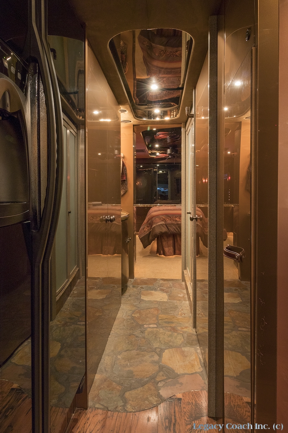 2006 Prevost Featherlite H3-45 For Sale