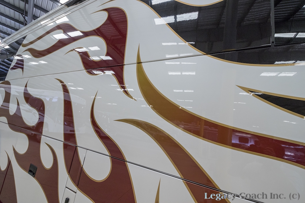 2006 Prevost Featherlite H3-45 For Sale