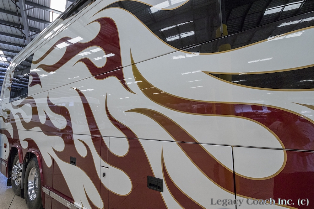 2006 Prevost Featherlite H3-45 For Sale