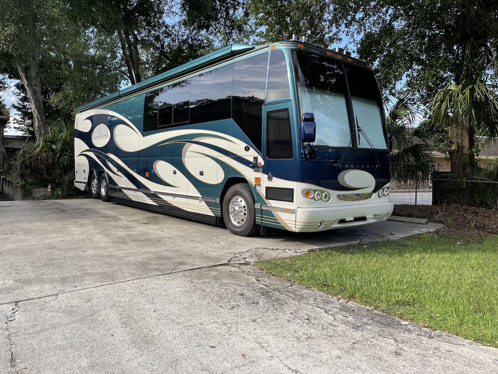 2006 Prevost Featherlite H3-45 For Sale