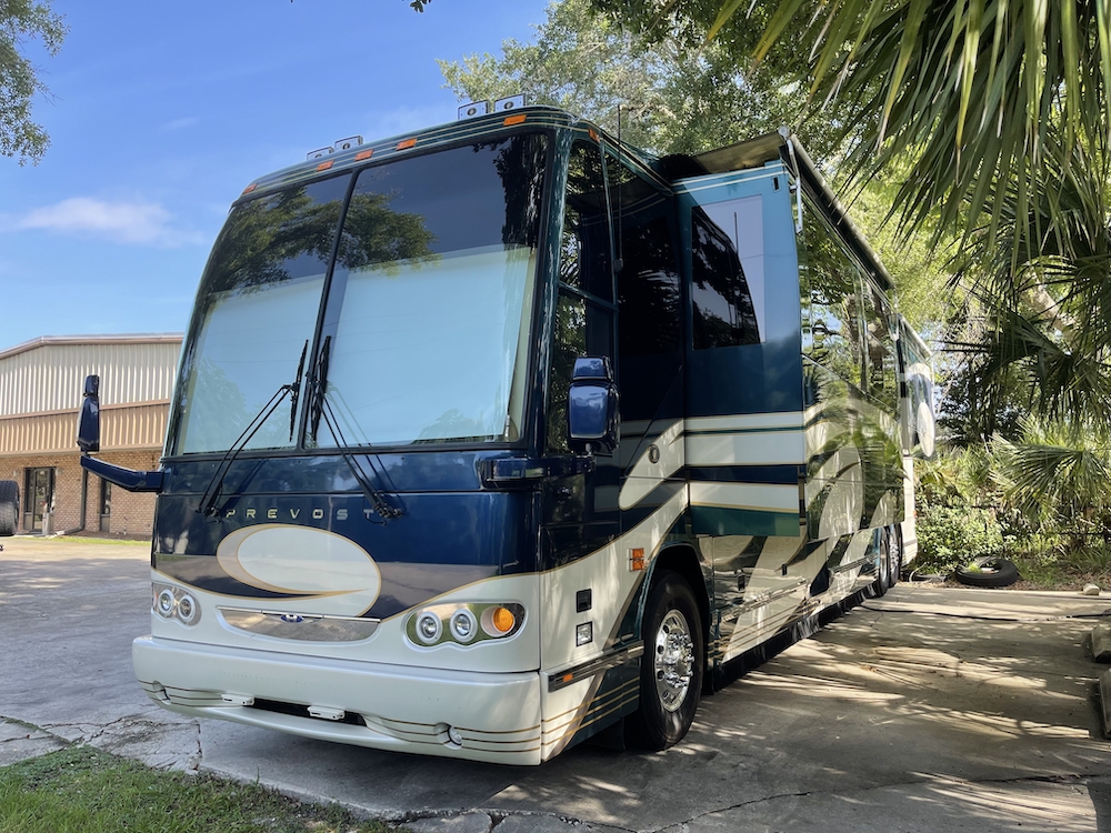 2006 Prevost Featherlite H3-45 For Sale