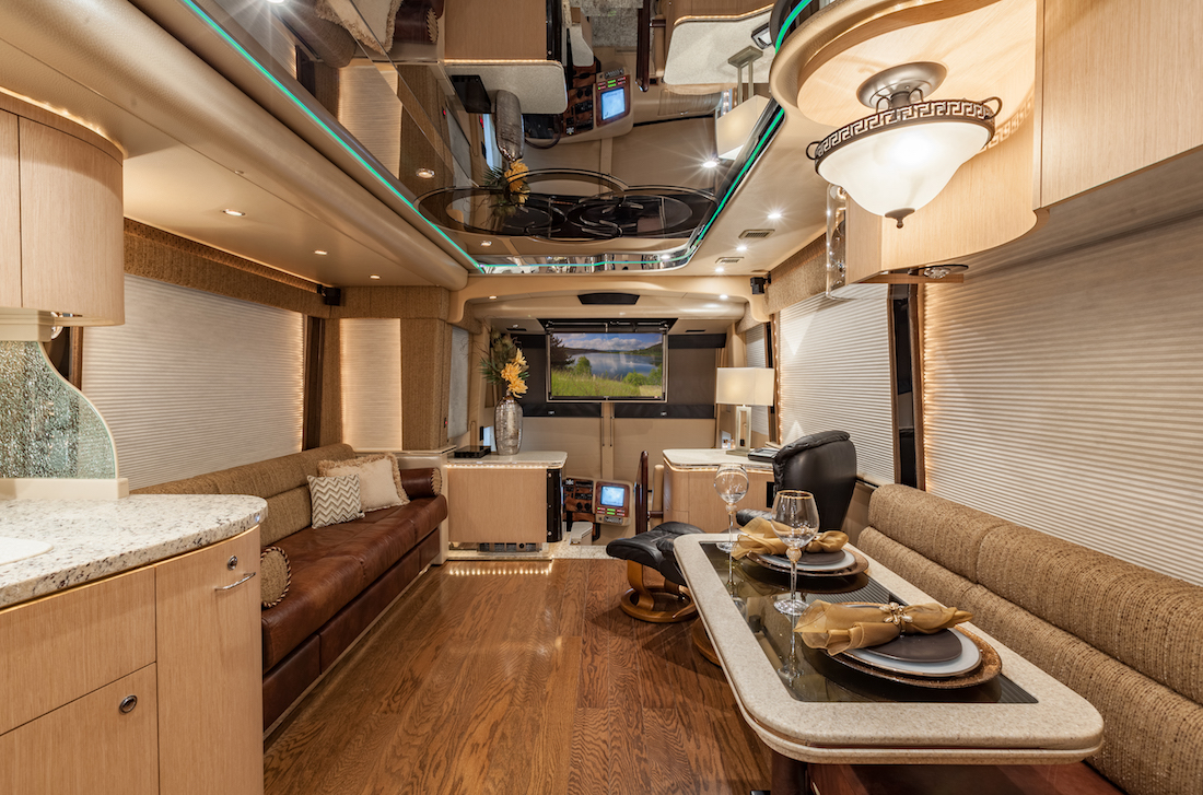 2006 Prevost Featherlite H3-45 For Sale