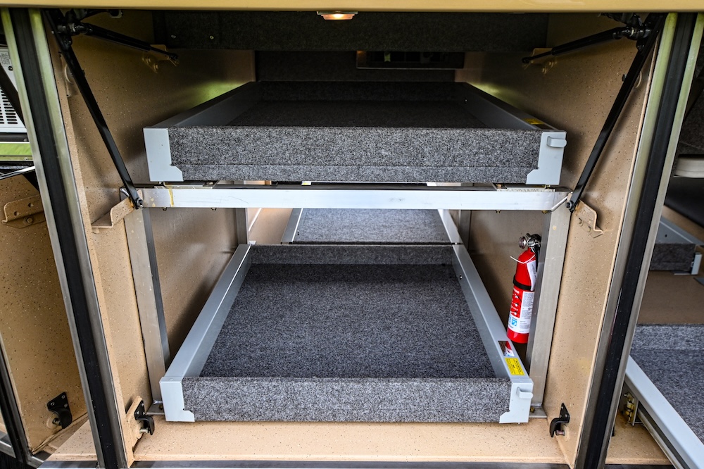 2006 Prevost Featherlite H3-45 For Sale