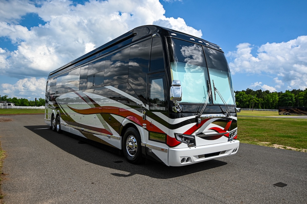 2006 Prevost Featherlite H3-45 For Sale
