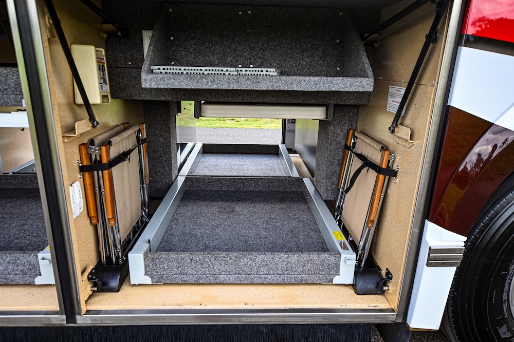 2006 Prevost Featherlite H3-45 For Sale