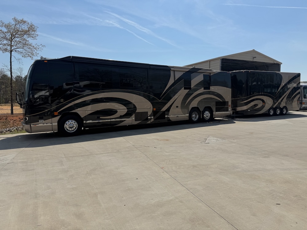 2006 Prevost Featherlite H3-45 For Sale
