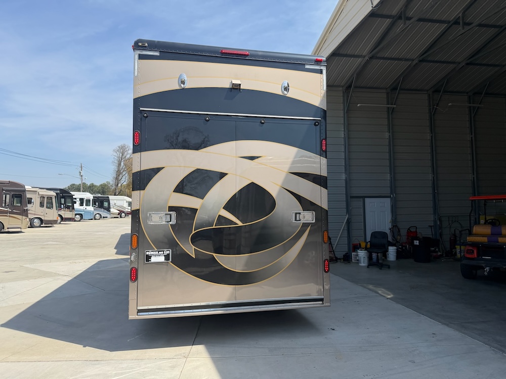 2006 Prevost Featherlite H3-45 For Sale