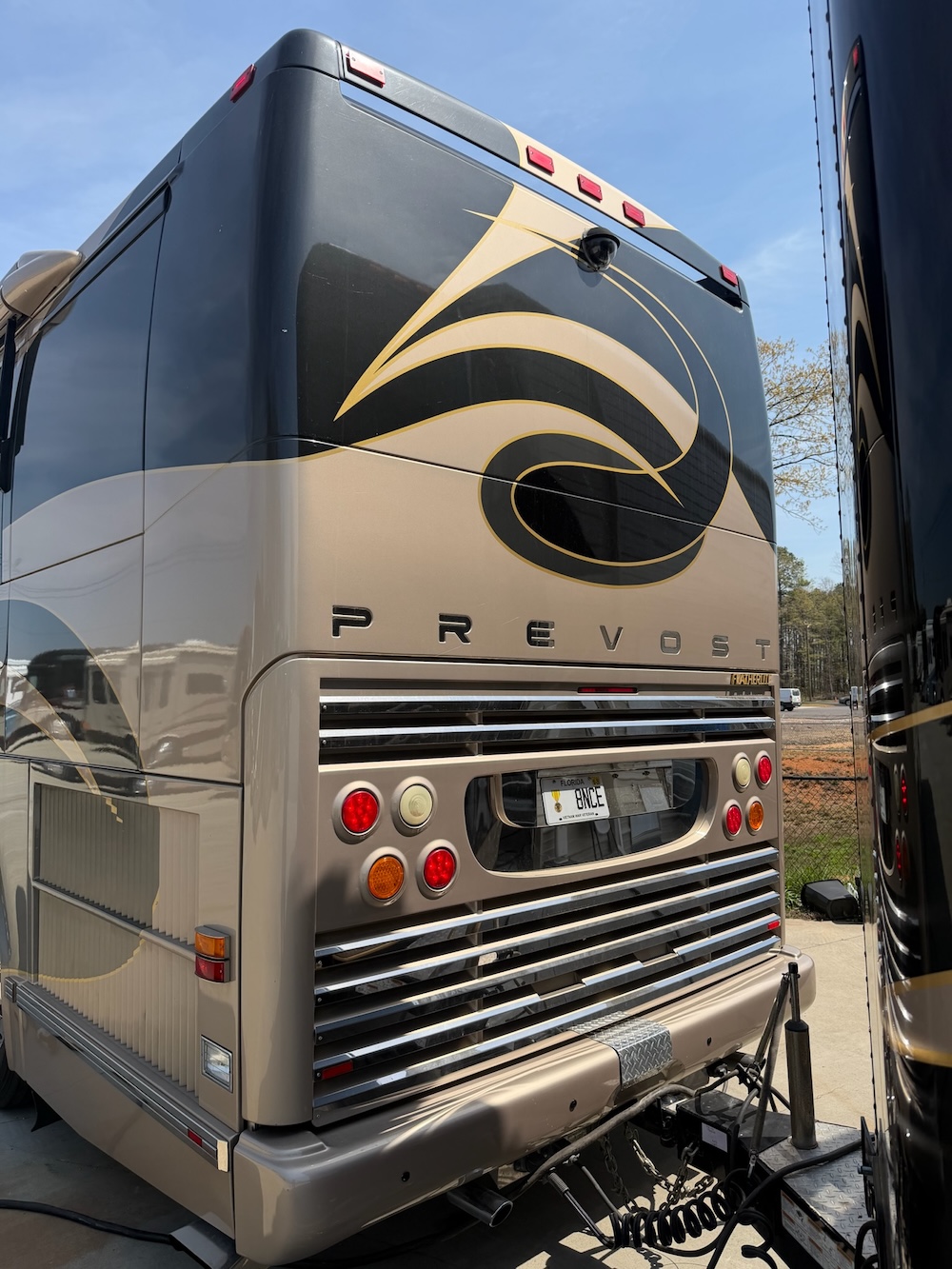 2006 Prevost Featherlite H3-45 For Sale