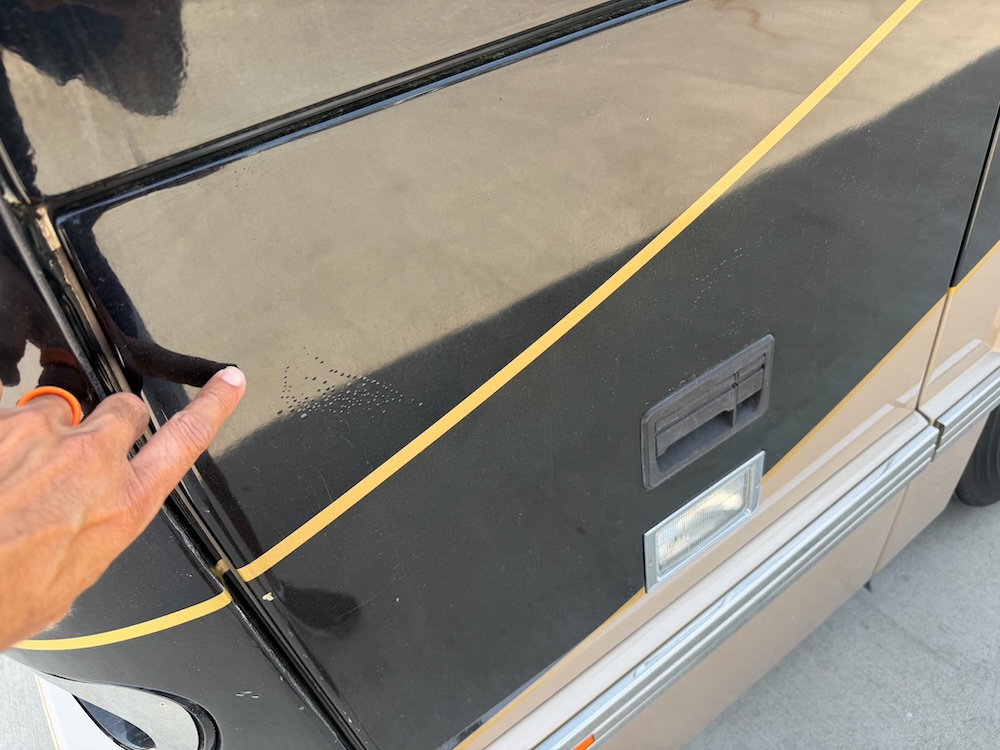 2006 Prevost Featherlite H3-45 For Sale