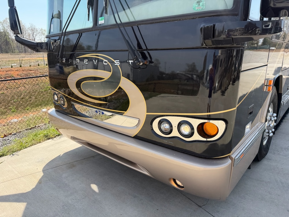 2006 Prevost Featherlite H3-45 For Sale